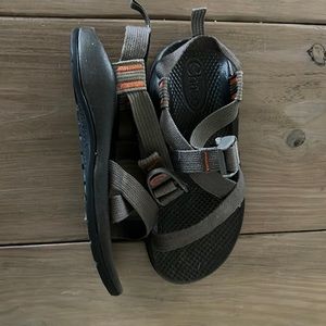 Chaco boys size 3 sandals